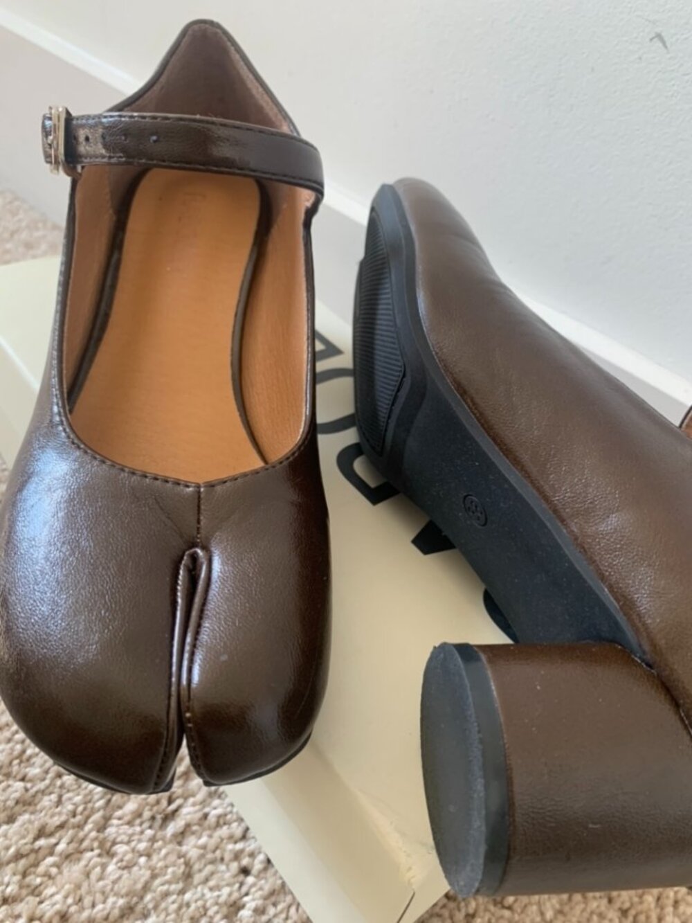 Tabi Mary Jane Pumps